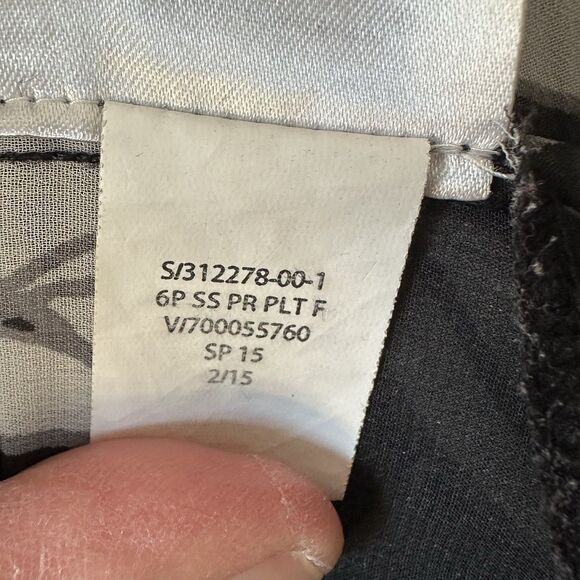 Banana Republic Sheer Short Sleeve Blouse Leaf Pattern Black Women’s Size Large - Picture 7 of 12